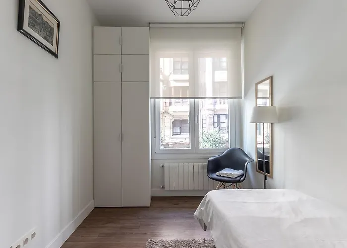 Prime Location 4Br/2Ba+ Parking * Μπιλμπάο