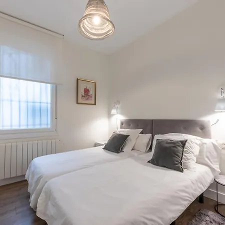 Prime Location 4Br/2Ba+ Parking Lejlighed Bilbao