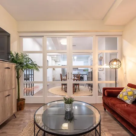 Prime Location | 4br, 2ba & Parking *