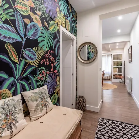 Home-loving Centre With Parking Apartment *