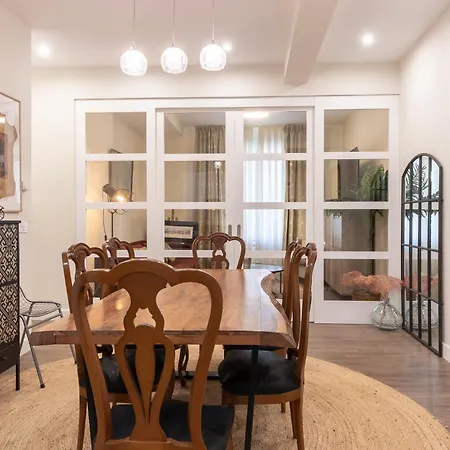 Apartment Home-loving Centre With Parking *