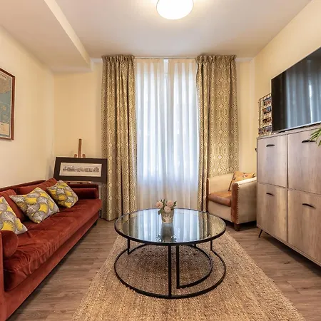 Home-loving Centre With Parking