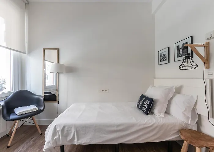 Modern 4br/2ba In Prime + Parking