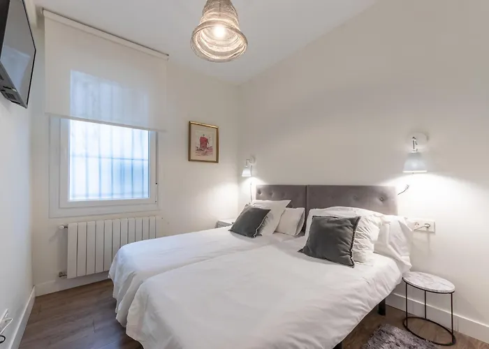 Prime Location 4Br/2Ba+ Parking Lejlighed Bilbao
