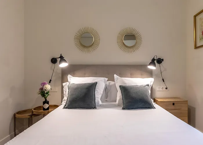 Lejlighed Prime Location 4Br/2Ba+ Parking